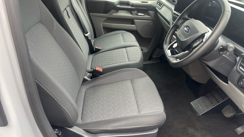 Ford Transit Custom 320 L1 Diesel Fwd 2.0 EcoBlue 136ps H1 Double Cab Van Limited Auto